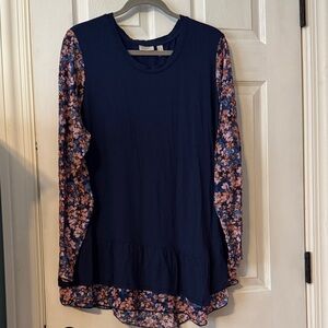 LOGO by Lori Goldstein Navy Floral Long Sleeve Top